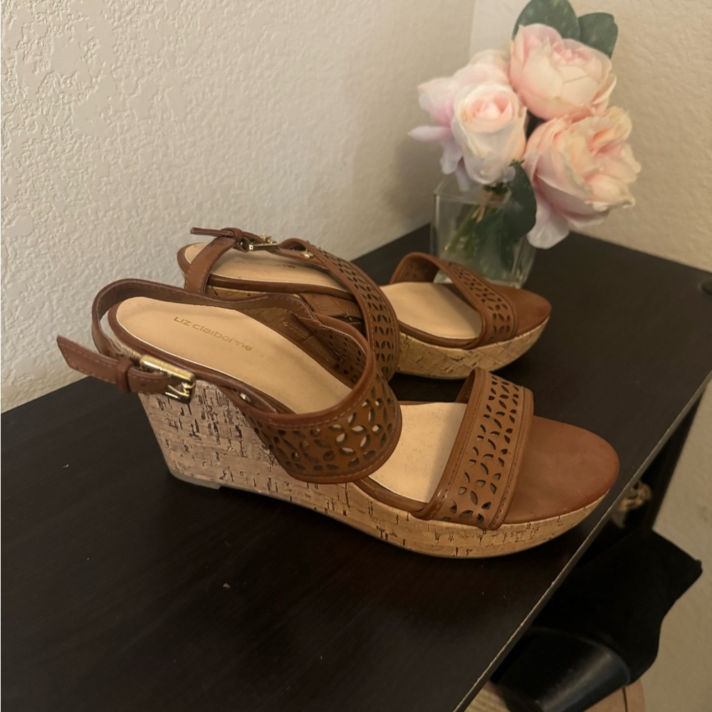 Liz Claiborne Size 8 Wedge NEW